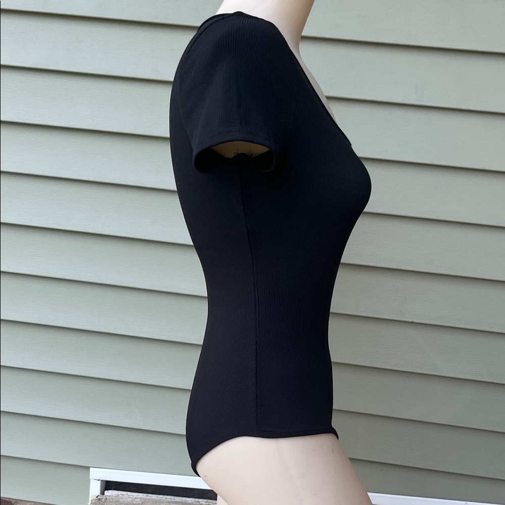 New Amazon Black Ribbed Bodysuit - Picture 4 of 12